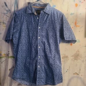Blue paisley short sleeve